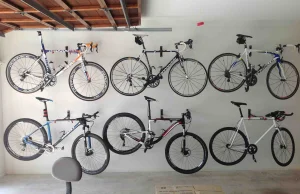 Ściana rowerów jednego z użytkowników Reddita