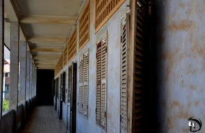 Tajne więzienie Tuol Sleng (S-21) przeżyło 12 osób z 17 000 uwięzionych.