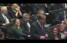 Minister rolnictwa Krzysztof Jurgiel zasnął podczas nocnych obrad Sejmu