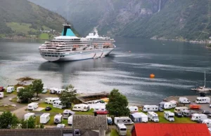 W trosce o norweskie fiordy: jeden z najbogatszych Norwegów chce podatku...