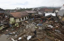 Bilans tsunami w Indonezji: Ponad 370 zabitych, niemal 1500 rannych. Akcja...