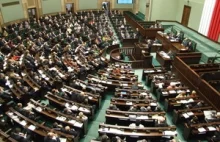 Kilkadziesiąt milionów złotych rocznie dostaną partie w Sejmie