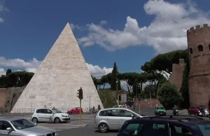 Piramide Cestia Roma