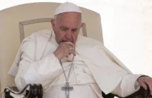 Papież Franciszek coraz bardziej samotny