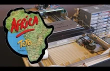 Toto "Africa" zagrane na starym sprzęcie komputerowym.