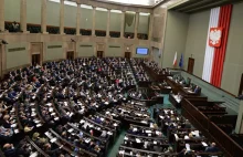 Sejm uchwalił budżet na 2016 r. z 54,7 mld zł maksymalnego deficytu