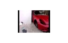 Pamiętacie Ferrari Prezydenta Tunezji, to nawet nie zdołało uciec z garażu !