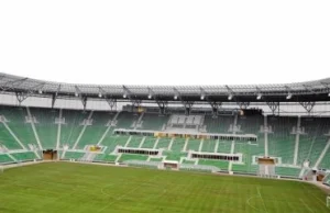 Trener Lenczyk przerażony stanem murawy na stadionie we Wrocławiu