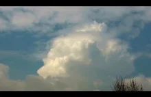 Niezwykła konwekcja chmur timelapse
