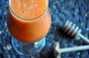 Marchewkowe smoothie z selerem naciowym - pogromca kalorii - HIT