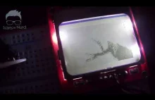 Krótka scena z filmu Spider-Man wyświetlona na wyświetlaczu z Nokii 5110