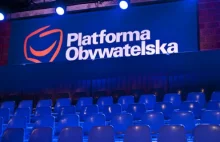 Platforma gra w golfa: w tle miliony i biznesmen z moskiewskiej uczelni