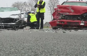 Wszystkich Świętych na drogach - w 196 wypadkach zginęło 20 osób. Bezpieczniej