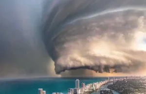 Widok na huragan Dorian z wybrzeży Florydy
