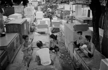 Ludzie cmentarza - mieszkańcy Manili