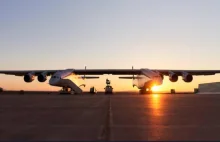 Stratolaunch - największy samolot świata coraz bliżej startu