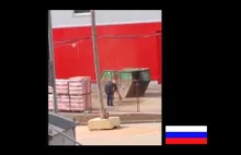 Robotnik z krzepą w rękach - Rosja