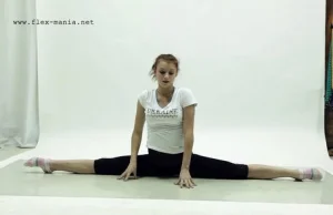 Very flexible gymnast girl. Splits - Video Dailymotion