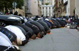 W największych francuskich miastach powstały islamskie strefy no-go