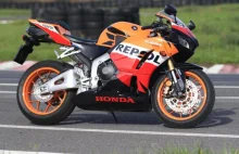 Testujemy: Honda CBR600RR C-ABS - ścigacz na każdą okazję (WIDEO)