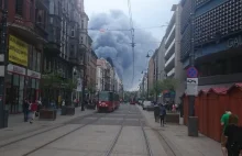 Duży pożar w Katowicach: Dym nad miastem [ZDJĘCIA]