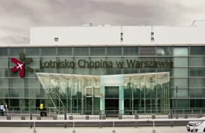 Awaryjne lądowanie bombardiera na Lotnisku Chopina - Włochy