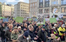 Niemcy: Protestujący rolnicy sparaliżowali ruch na ulicach Hamburga