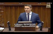 Poseł PiS Łukasz Rzepecki przeciw własnej ustawie o podwyżce cen paliwa