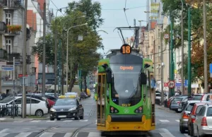 Motorniczowie MPK Poznań podzieleni w sprawie tęczowej flagi