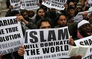 Porażające badania: W 2070 na świecie będzie więcej muzułmanów niż chrześcijan!