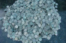 2200 monet znaleziono pod Lubuszem.