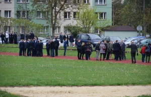 Tarnów. Matura w ZSME opóźniona przez alarm bombowy.