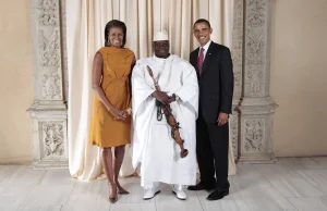 Miał rządzić „miliard lat”, ale nieoczekiwanie przegrał wybory. - Gambia