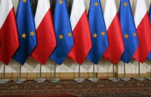 Polexit? Nie! 77% Polek i Polaków wolałoby zostać w Unii