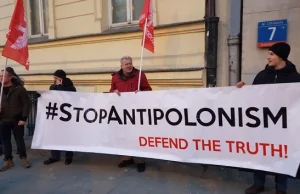 Warszawa: Manifestacja środowisk narodowych przed ambasadą Ukrainy