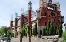 Hiszpański mnich buduje własną katedrę ze śmieci