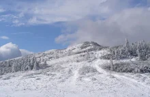 W śnieżną burzę poszły na Babią Górę. Osiem turystek ściągało GOPR