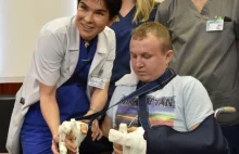 Polscy lekarze przyszyli pacjentowi obie dłonie jednocześnie!