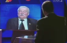 Książka "SB a Lech Wałęsa. Przyczynek do biografii" - Warto rozmawiać -...