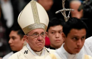 Papież Franciszek gani Kurię Rzymską i Kościół.