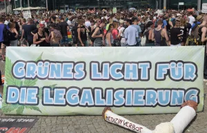 Niemcy: Kilka tysięcy osób żądało legalizacji marihuany.