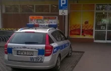 Niepełnosprawni policjanci ze Szczecina? Radiowóz stanął na kopercie.
