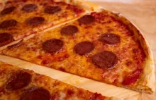 Przepis na pizzę nowojorską (New York-style) w domu