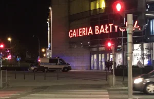 Biegał z maczetą po Galerii Bałtyckiej