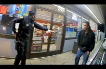 Nagranie z policyjnego bodycama: Policjant zabija meżczyznę z jego własnej broni