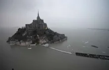 Rekordowy przypływ i odpływ w Mont Saint-Michel [galeria]