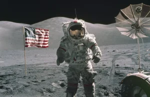 Rosjanie chcą "sprawdzić, czy Amerykanie byli na Księżycu"