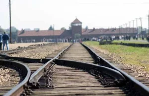 Francuz ukradł drut z b. obozu Auschwitz