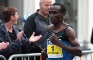 Eliud Kipchoge jako pierwszy człowiek przebiegł maraton poniżej dwóch godzin!