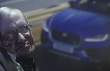 Stephen Hawking i Jaguar F-Pace w reklamie
